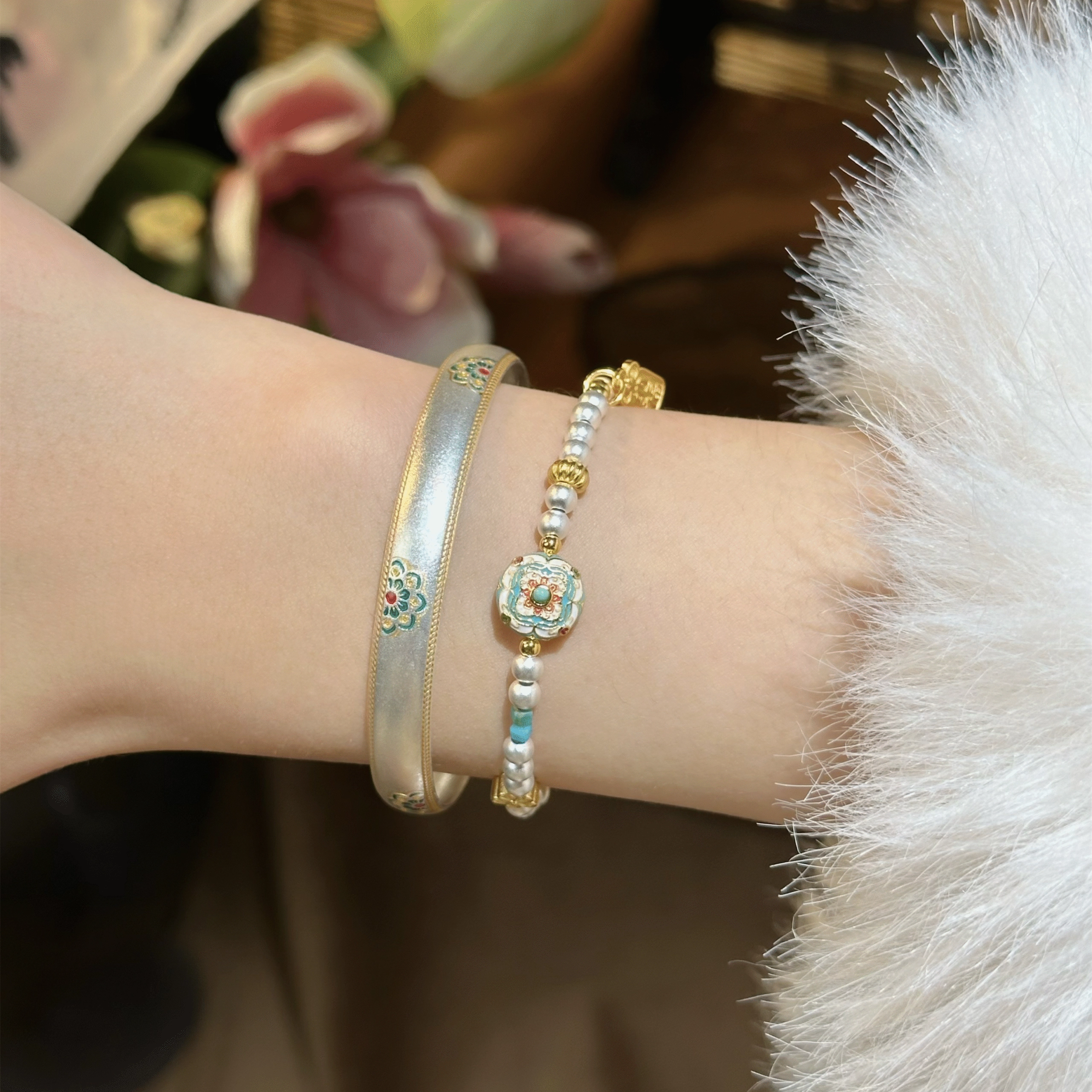 S03-5-scaled-1.png Enameled Agate & Turquoise Silver Bracelet - Image 2