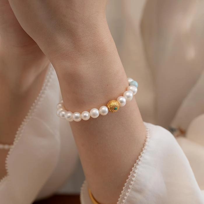 s926-3.jpg Natural Pearl Bracelet with Sea-Patterned Stone - Image 2